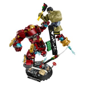 LEGO Marvel Hulkbuster vs Hulk displaymodel met verkeerslicht