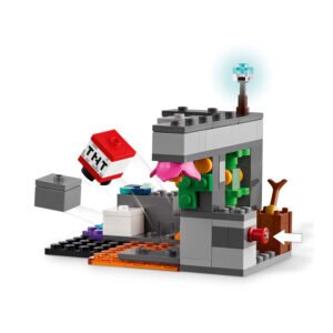 LEGO Minecraft De Ontmoeting met de Opzichter speelset met TNT-functie