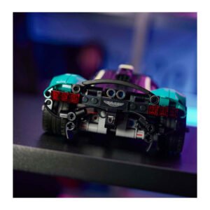 Achterzijde van LEGO Technic Aston Martin Valkyrie