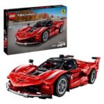 LEGO Technic 42212 Ferrari FXX K met verpakking op witte achtergrond