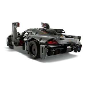 LEGO Technic Koenigsegg Jesko Absolut met geopende dihedral deuren