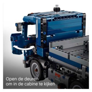 Openende cabinedeur van LEGO Technic vrachtwagen