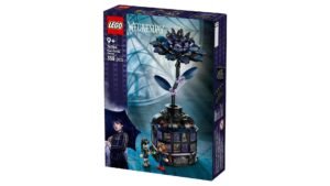 LEGO Wednesday 76784 Zwarte Dahlia Bloem doos met bouwmodel schuin