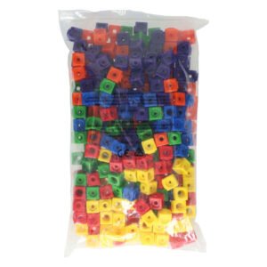 Zak met kleurrijke rijgkralen kubussen in assorti kleuren