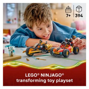 Kind speelt met LEGO NINJAGO 71864 Kai en Cole's Combivoertuigen