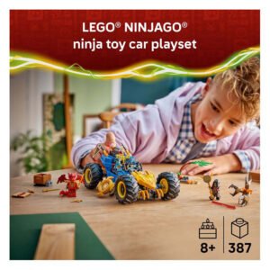 Kind speelt met LEGO NINJAGO Jay's transformerende auto