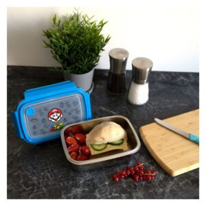 Super Mario lunchbox met broodje en tomaatjes